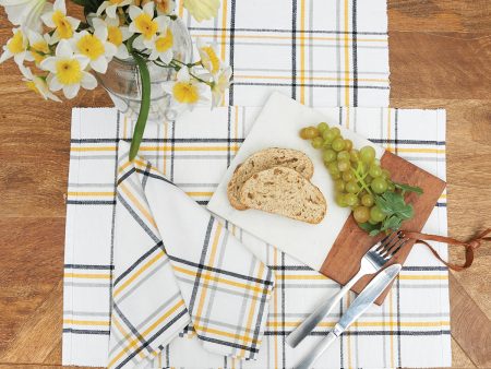 Honey Bee Plaid Table Linens For Cheap